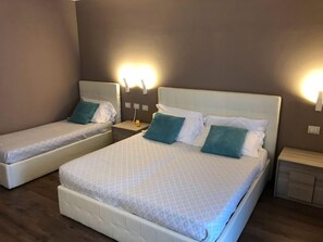 Room - Royal (Riva del Garda)