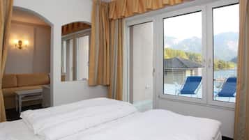 Roupas de cama premium, edredons de pluma, cofres nos quartos