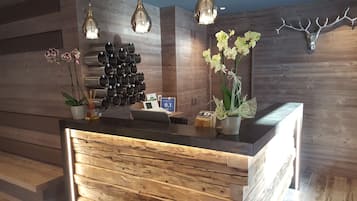 Check-in/check-out kiosk