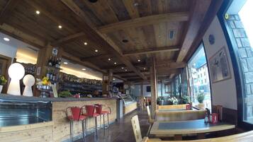 Sports bar