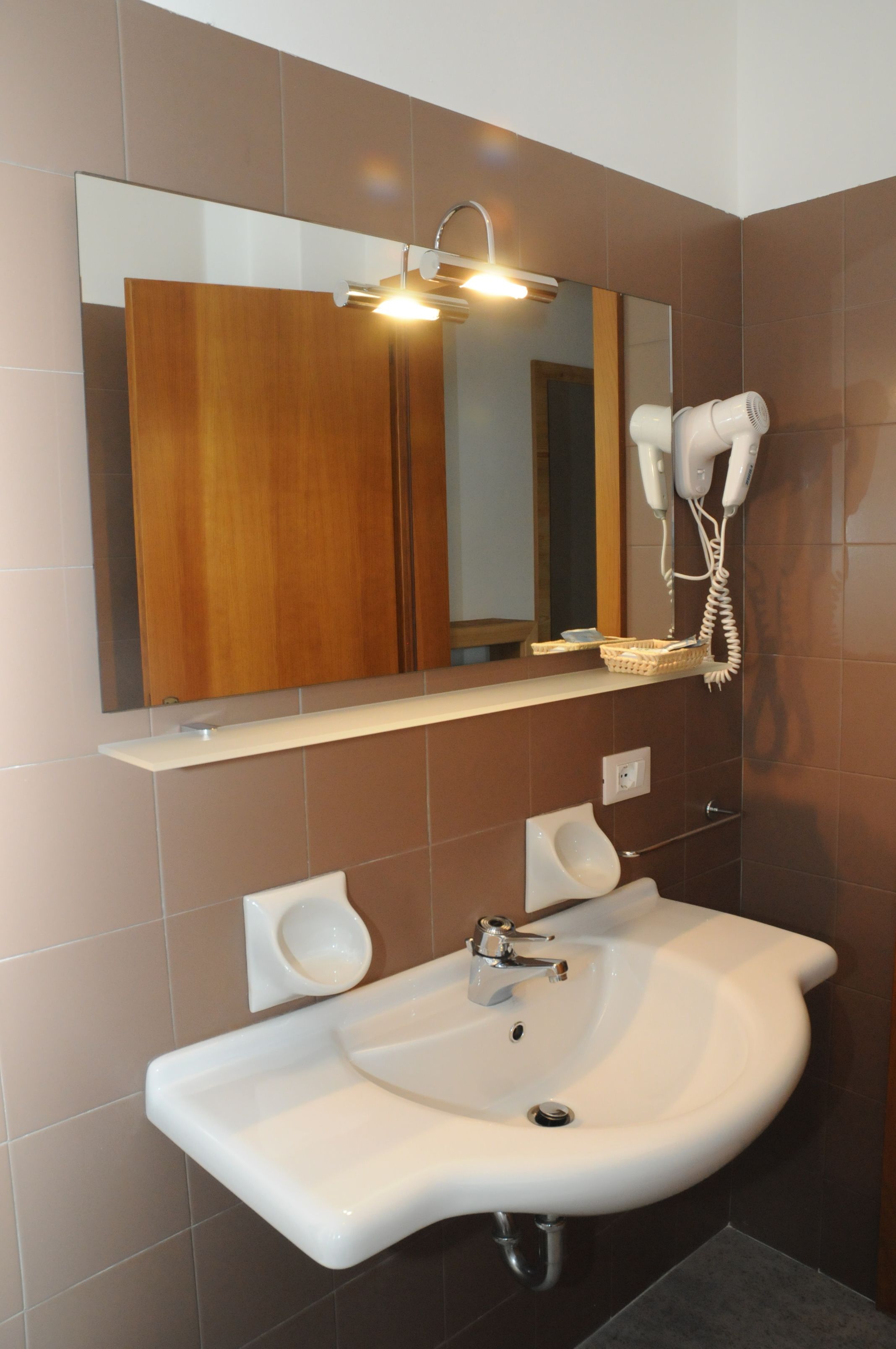 double room | bathroom | shower, hair dryer, bidet, towels