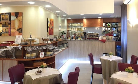 Ristorante. Hotel Arcobaleno