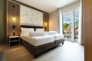 Deluxe Double or Twin Room, Balcony | In-room safe, desk, laptop workspace, free WiFi