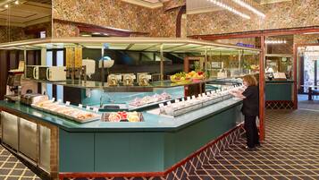 Desayuno buffet incluido todos los días