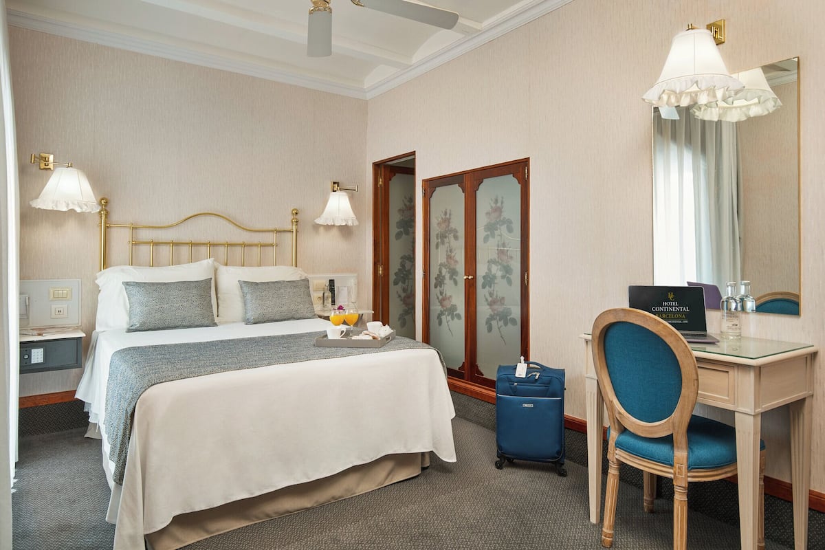 Comfort Double Room | Premium bedding, minibar, in-room safe, desk