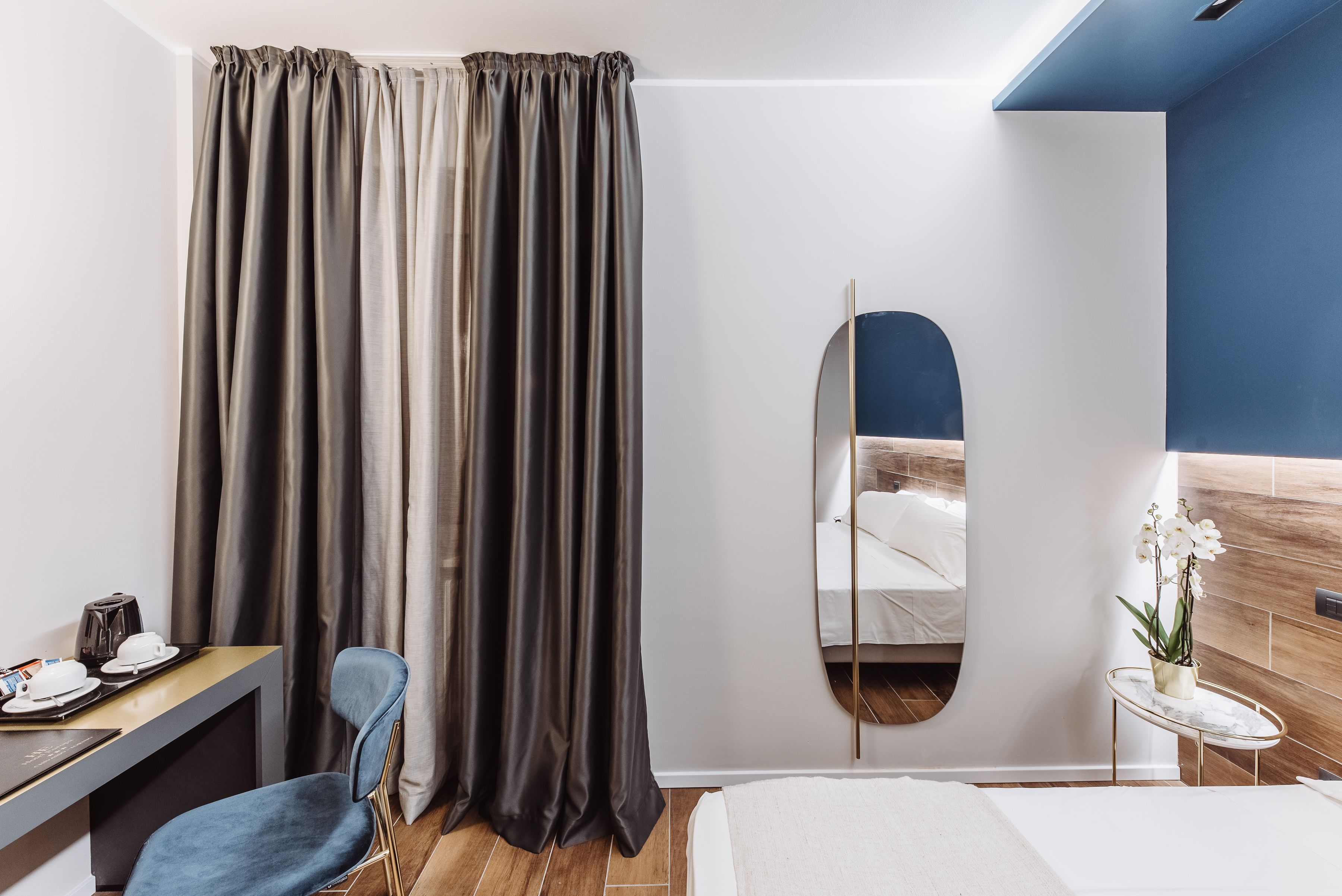 deluxe double room single use | 1 bedroom, hypo-allergenic bedding, minibar, desk