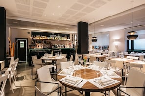 Lunch and dinner served - Hotel Europa (Chivasso)
