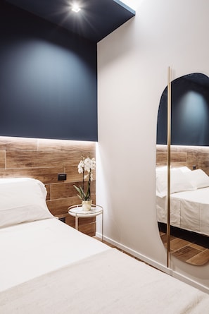 华丽双人房 | 防过敏的被褥、迷你吧、办公桌、笔记本电脑工作区