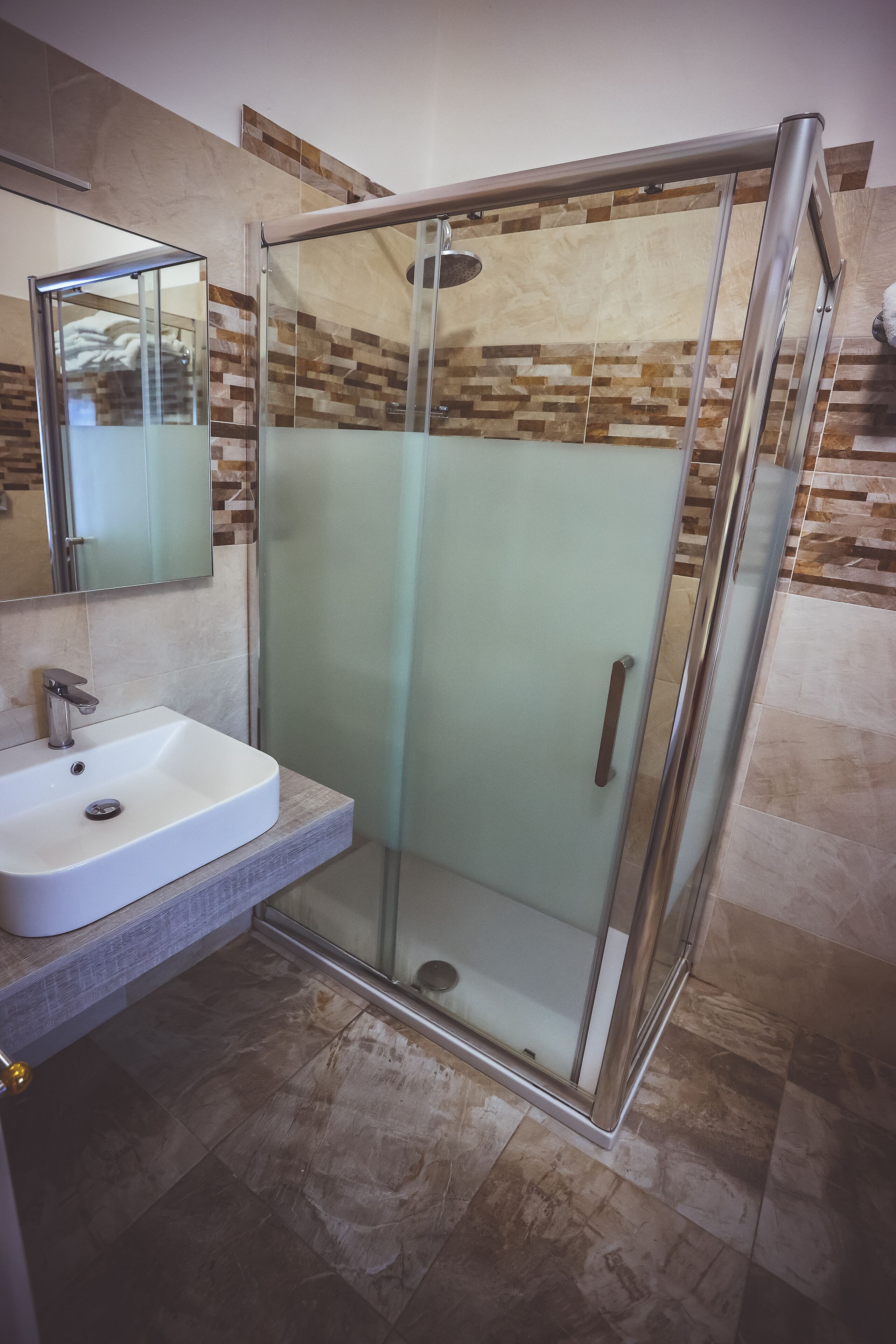 triple room | bathroom | shower, hair dryer, bidet, towels