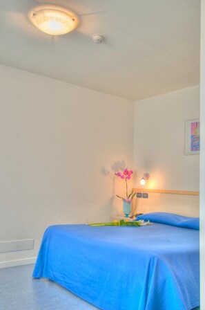 Desk, cots/infant beds, free WiFi, wheelchair access - Hotel Minerva (Lignano Sabbiadoro)