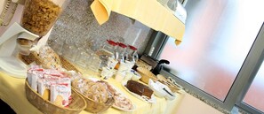 Breakfast area - Hotel La Caravella (Milan)