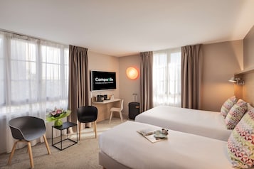 Standard Room, Multiple Beds | Desk, soundproofing, free cribs/infant beds, free WiFi