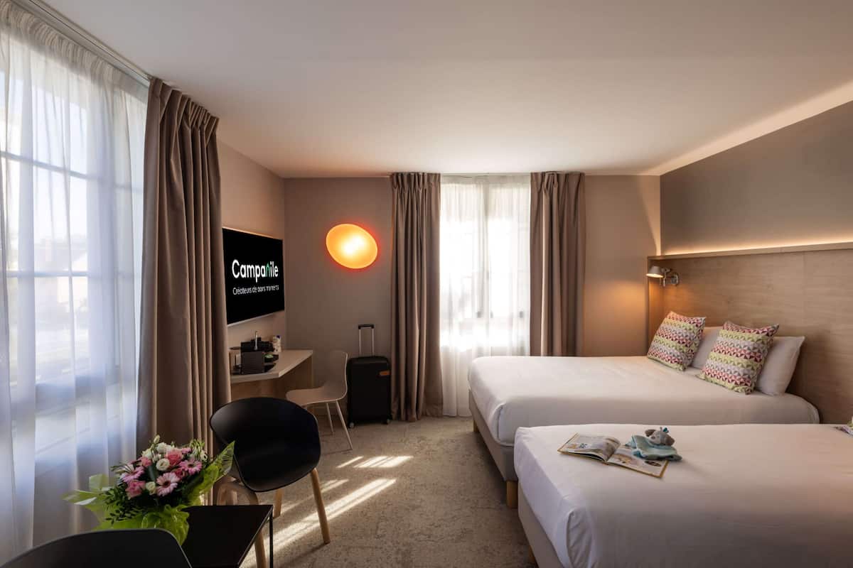 standard room, multiple beds | desk, soundproofing, free cots/infant beds, free wifi