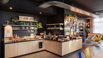 Daily buffet breakfast (EUR 14.9 per person)