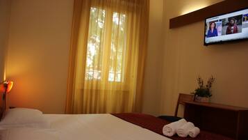 Bureau, chambres insonorisées, Wi-Fi gratuit