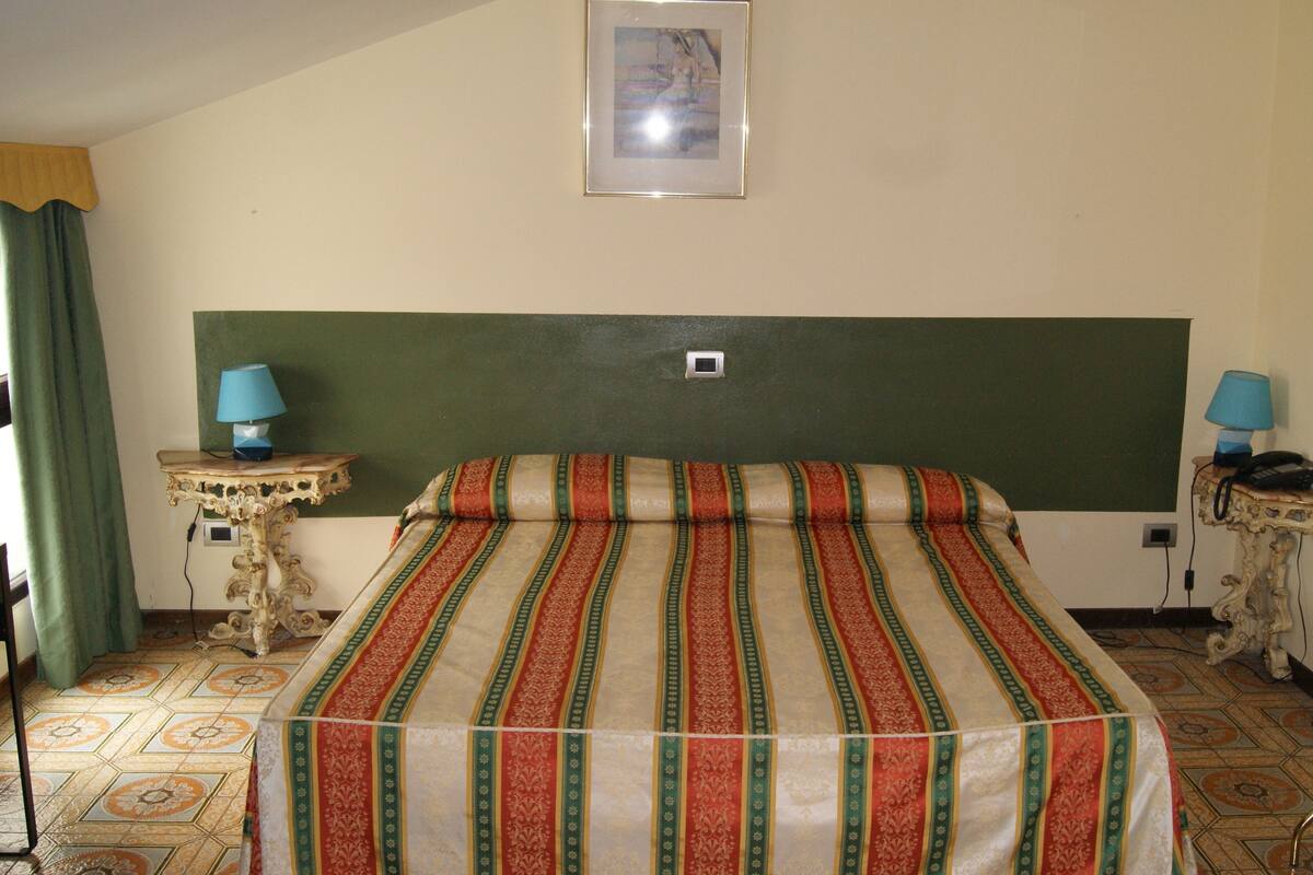 Minibar, in-room safe, desk, blackout drapes