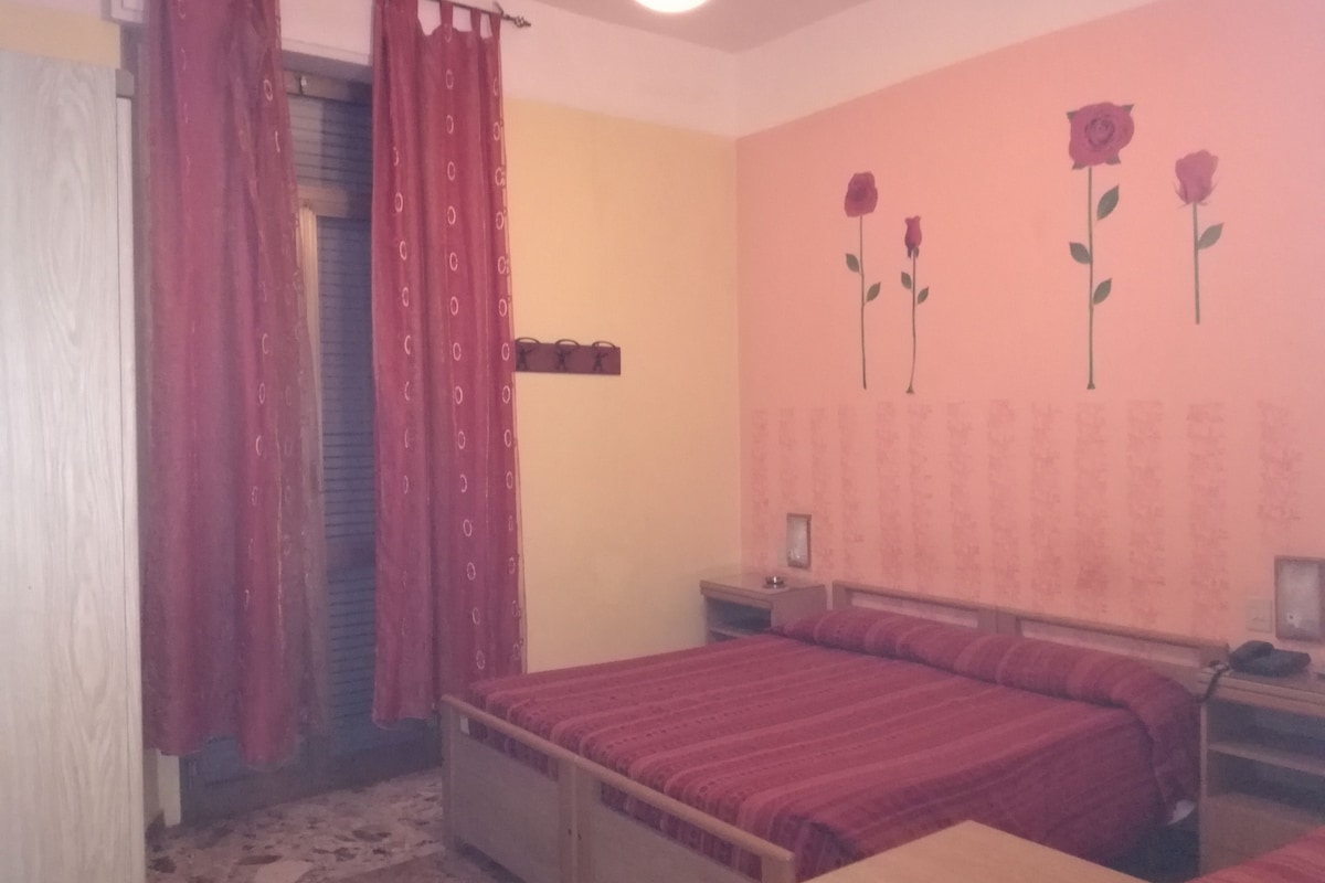 Desk, rollaway beds, free WiFi