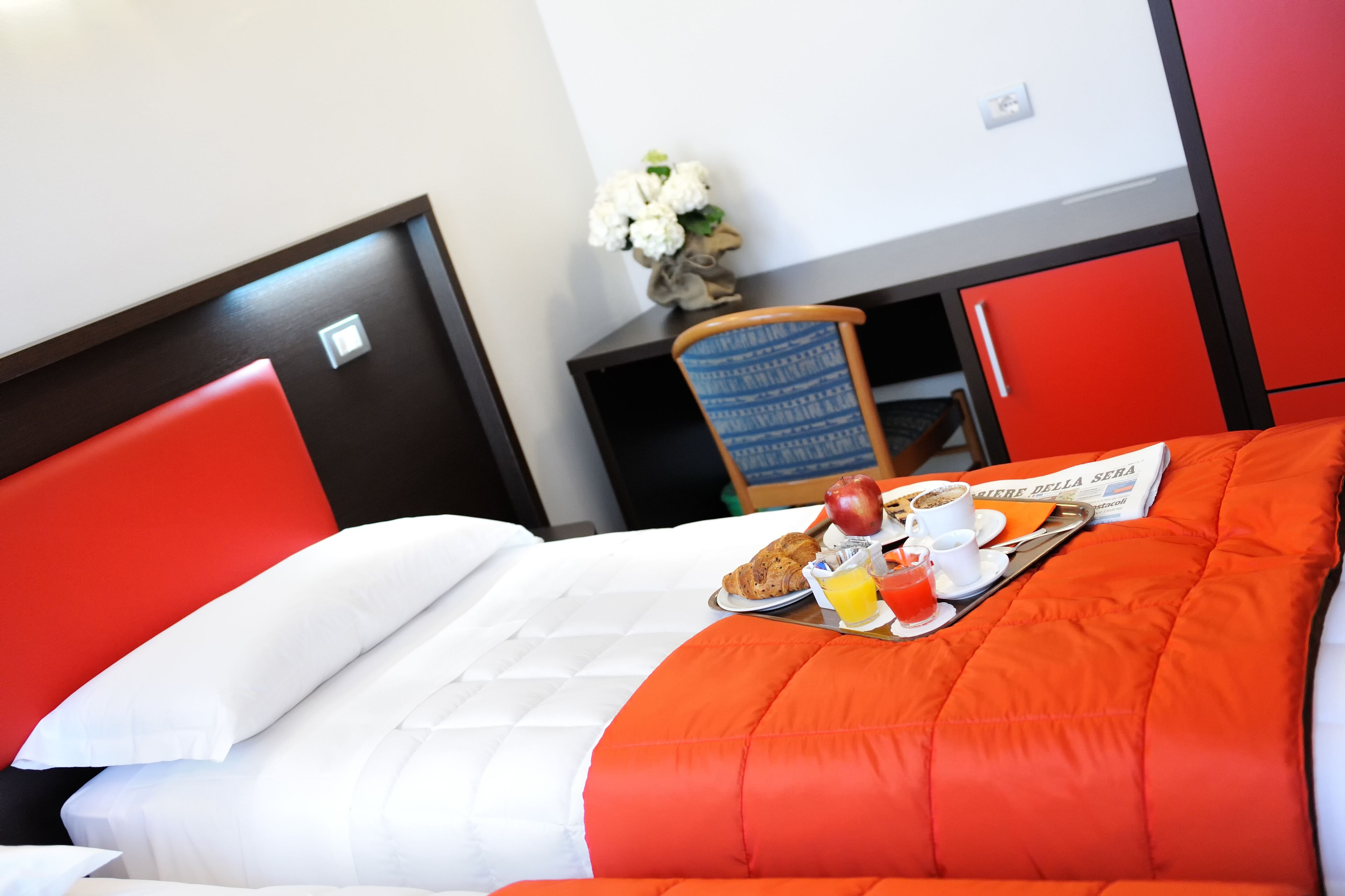 standard double room, courtyard view | premium bedding, minibar, in-room safe, desk