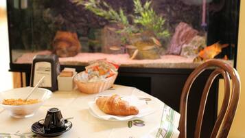 Tägliches inbegriffenes großes Frühstück