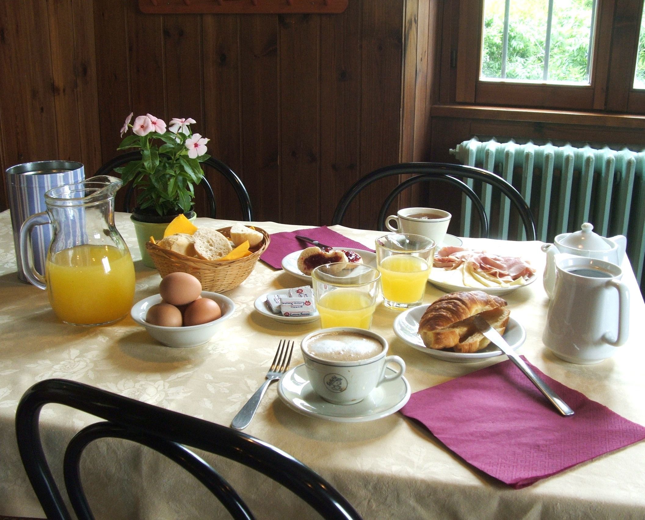 Tägliches inbegriffenes Frühstücksbuffet