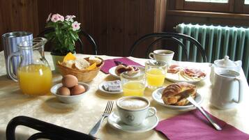 Tägliches inbegriffenes Frühstücksbuffet
