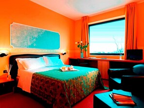 In-room safe, desk, blackout curtains, soundproofing - Hotel Bifi (Casalmaggiore)