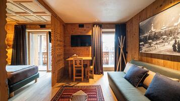 1 bedroom, minibar, in-room safe, individually decorated