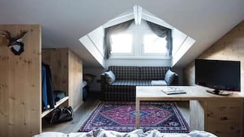 1 bedroom, minibar, in-room safe, individually decorated