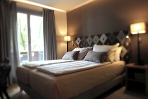 高級雙人房, 露台, 山景 | 迷你吧、房內夾萬、獨特設計、獨特裝修