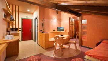 Suite (Attic) | Servicio de comidas en la habitación