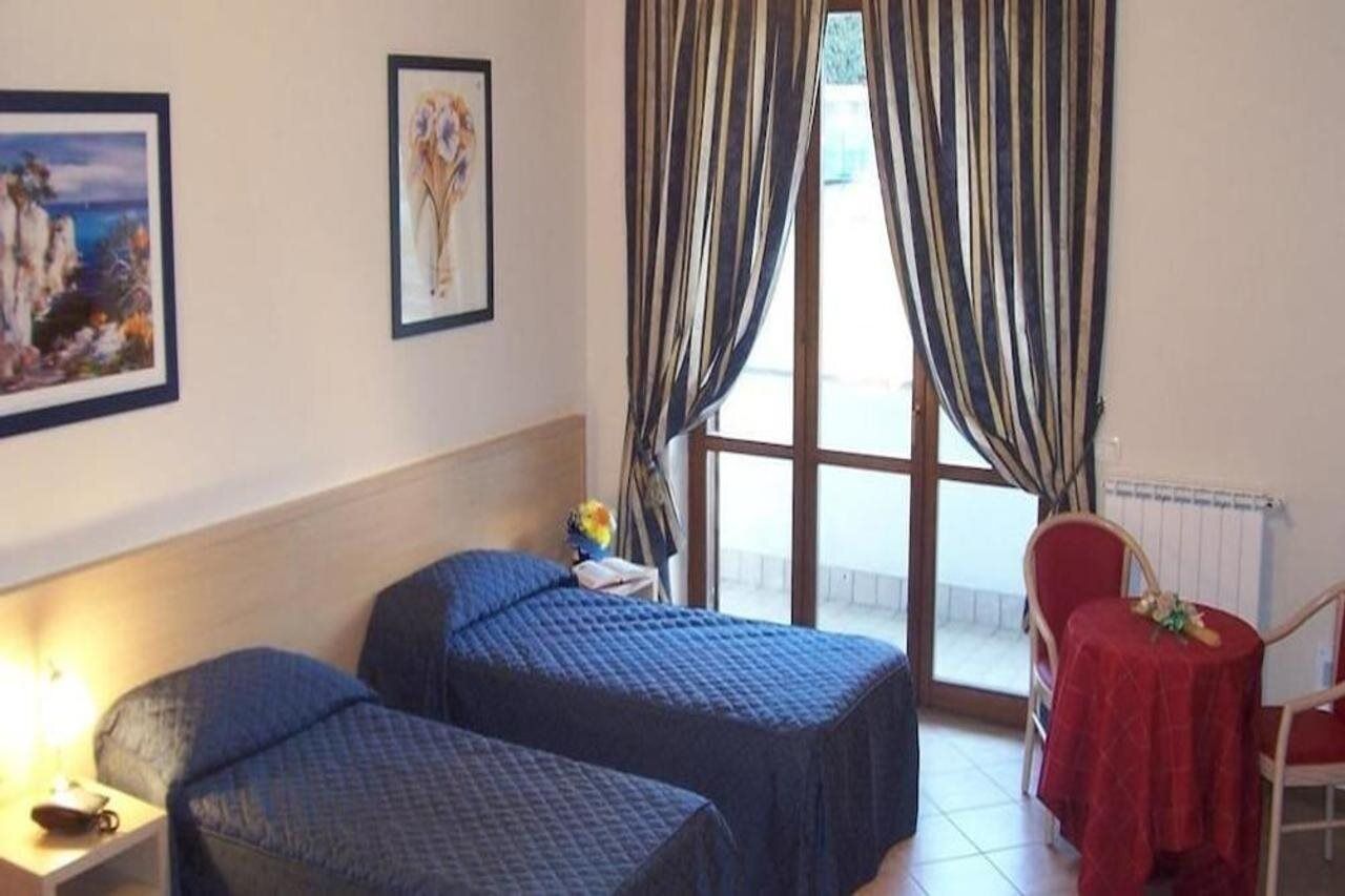 in-room safe, desk, iron/ironing board, free wifi