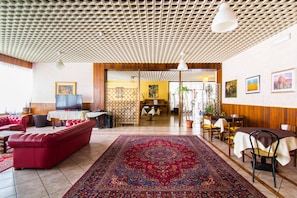 Interior entrance - Hotel Excelsior Cimone (Primiero San Martino di Castrozza)