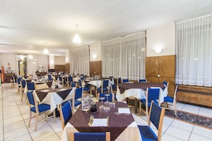 Food court