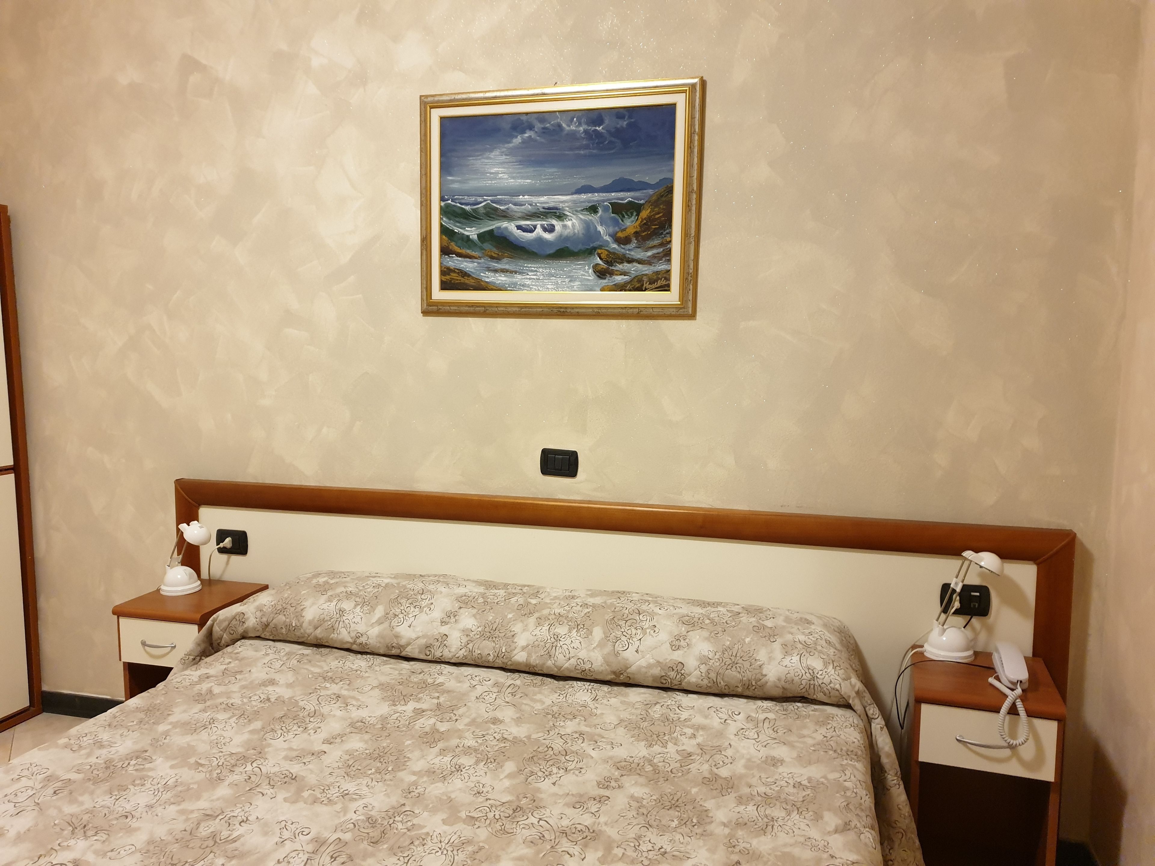 double or twin room | desk, iron/ironing board, free wifi, bed sheets