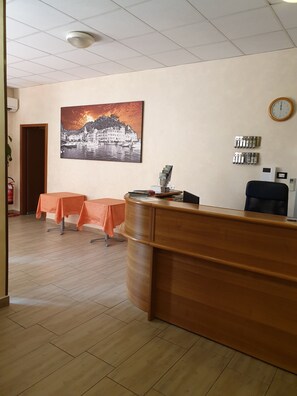 Reception - Hotel Ricci (Genoa)