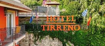 Hotel Tirreno