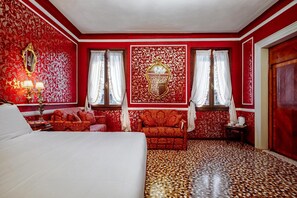 Premium bedding, minibar, in-room safe, desk - Antica Locanda Sturion - Residenza d'Epoca (Venice)