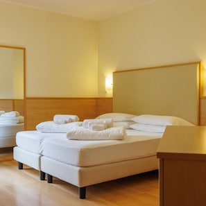 Coffres-forts dans les chambres, ameublement personnalisé, bureau