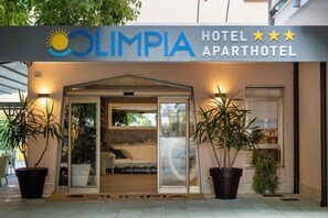 Front of property - Aparthotel Olimpia (San Michele al Tagliamento)