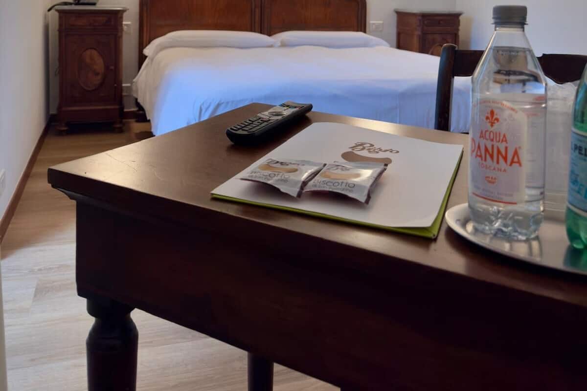Kamer, 1 twee- of 2 eenpersoonsbedden, balkon | Luxe beddengoed, een kluis op de kamer, een bureau, een laptopwerkplek