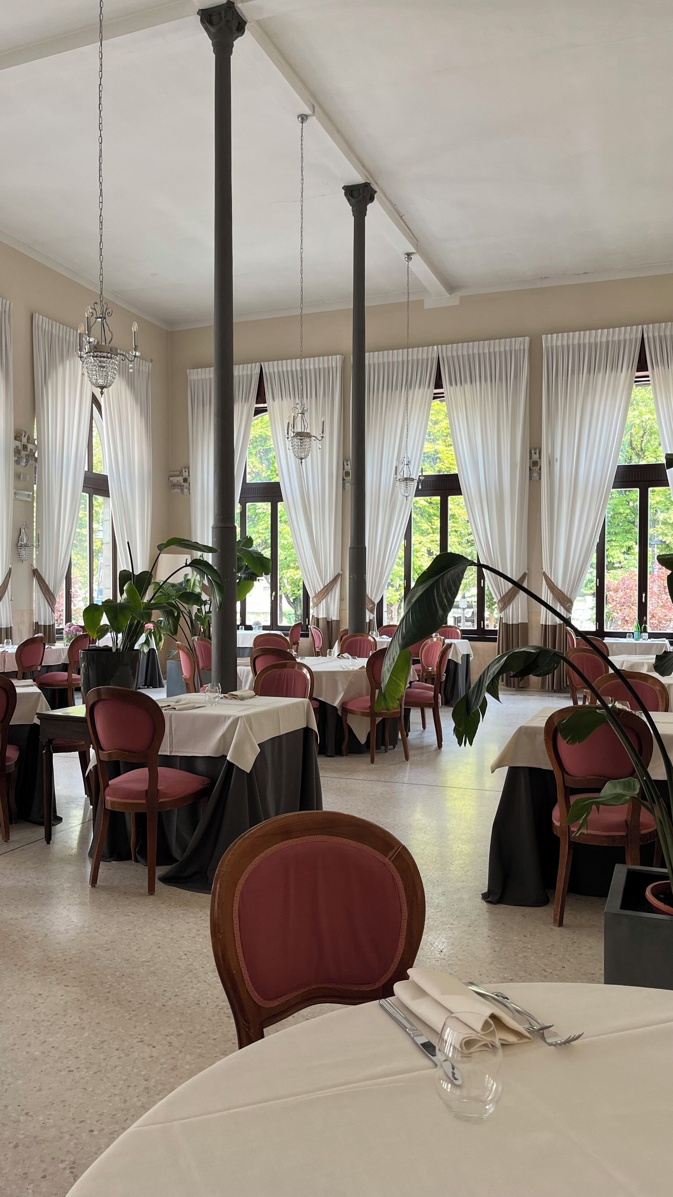 lunch and dinner served