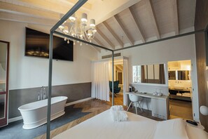 Chambre Romantique | Literie de qualité supérieure, coffres-forts dans les chambres, bureau