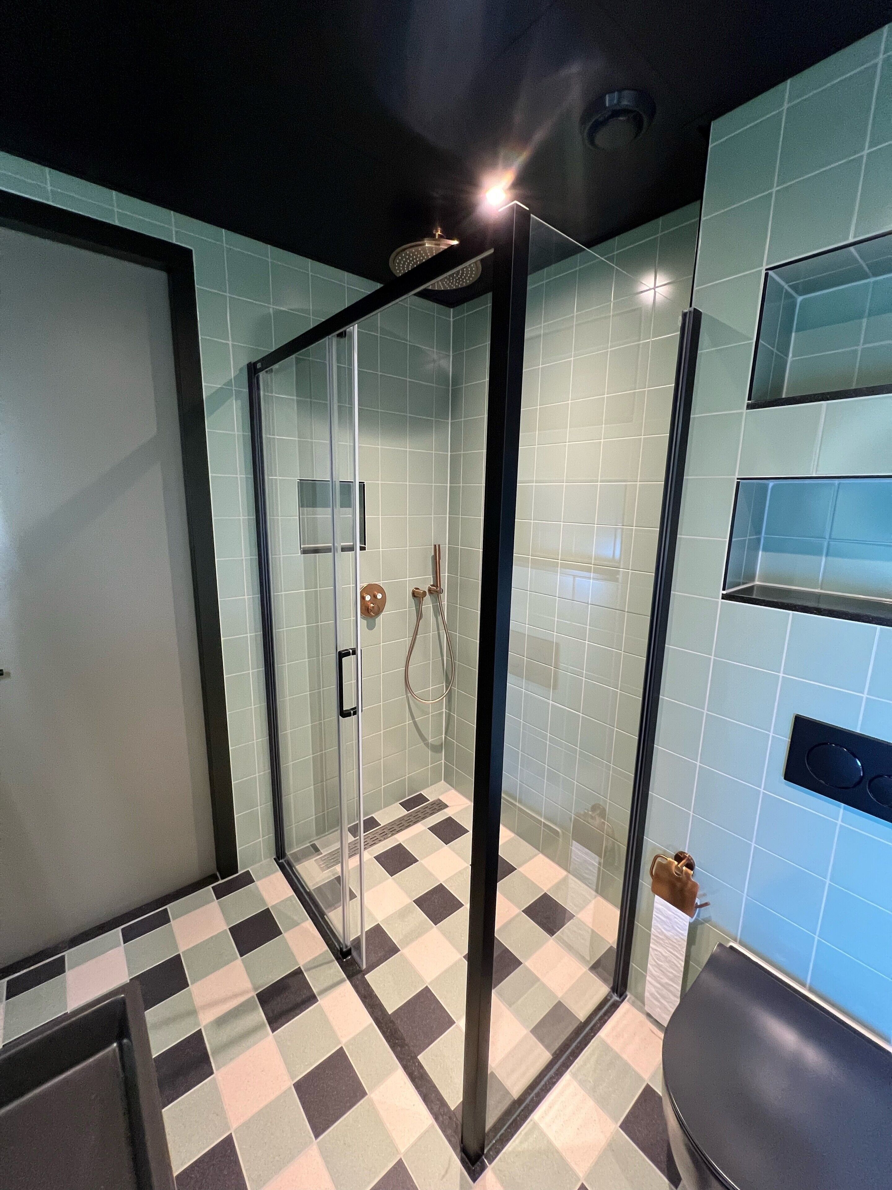 quadruple room, multiple beds | bathroom | rainfall showerhead, free toiletries, hair dryer, towels
