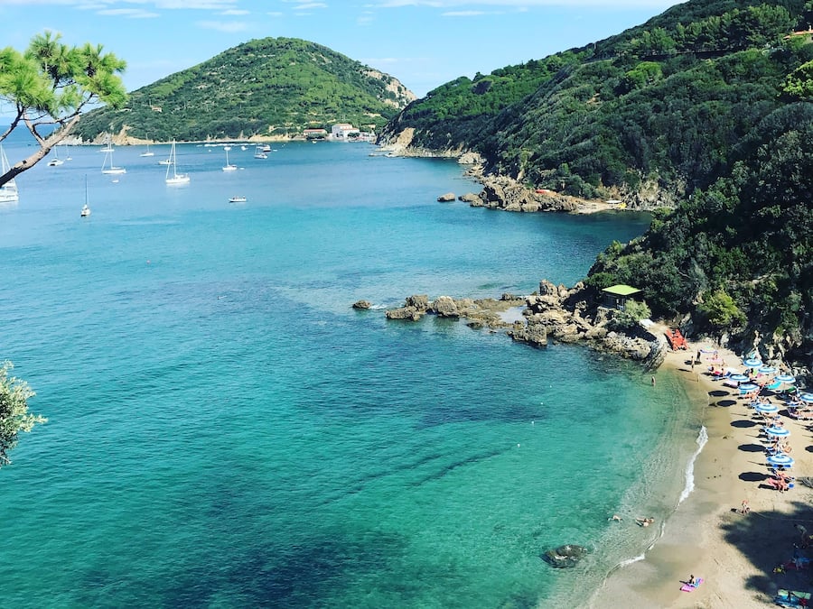 Plage privée, sable noir, snorkeling