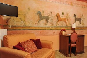 Double or Twin Room, Ensuite | Living area - Residenza Cantagalli (Florence)