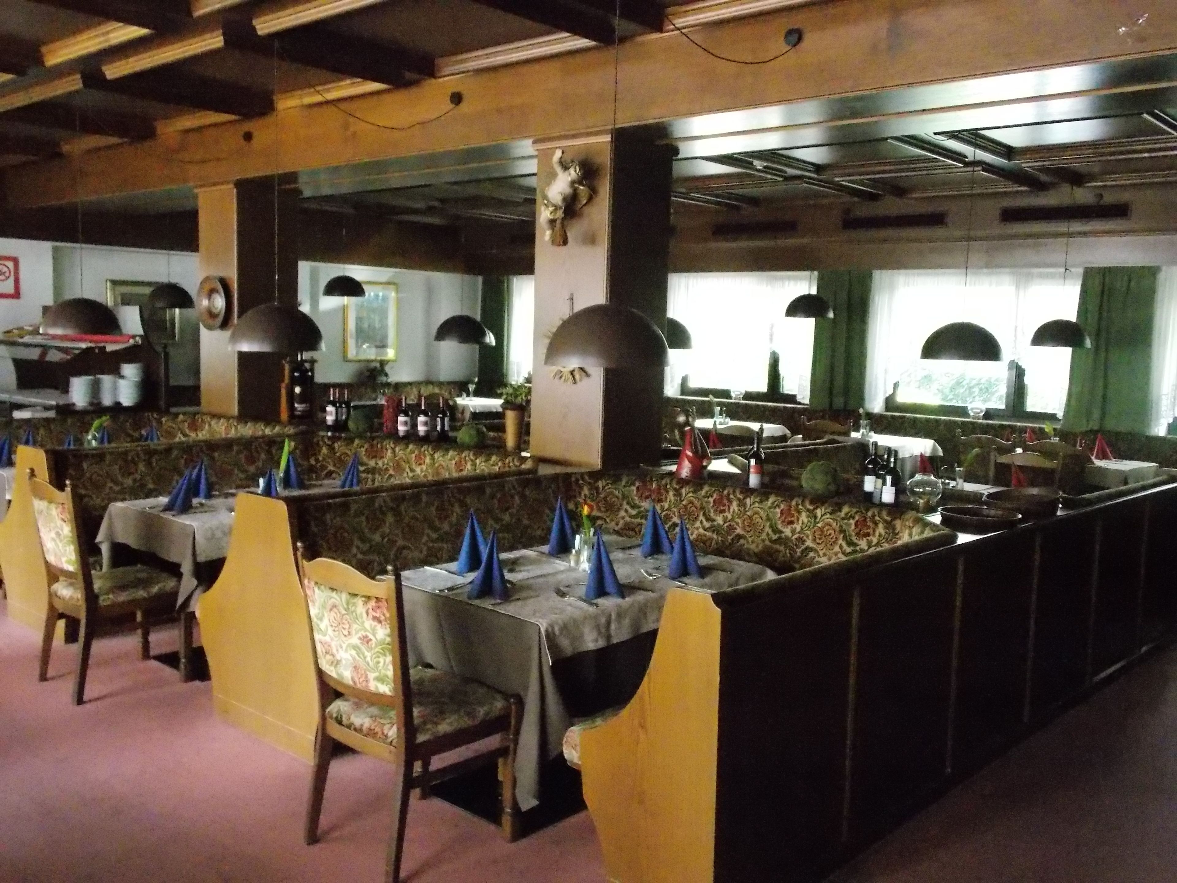 breakfast and dinner served, regional cuisine