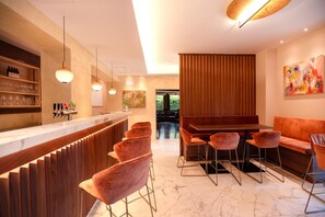 Breakfast and dinner served - Chrys (Bolzano)