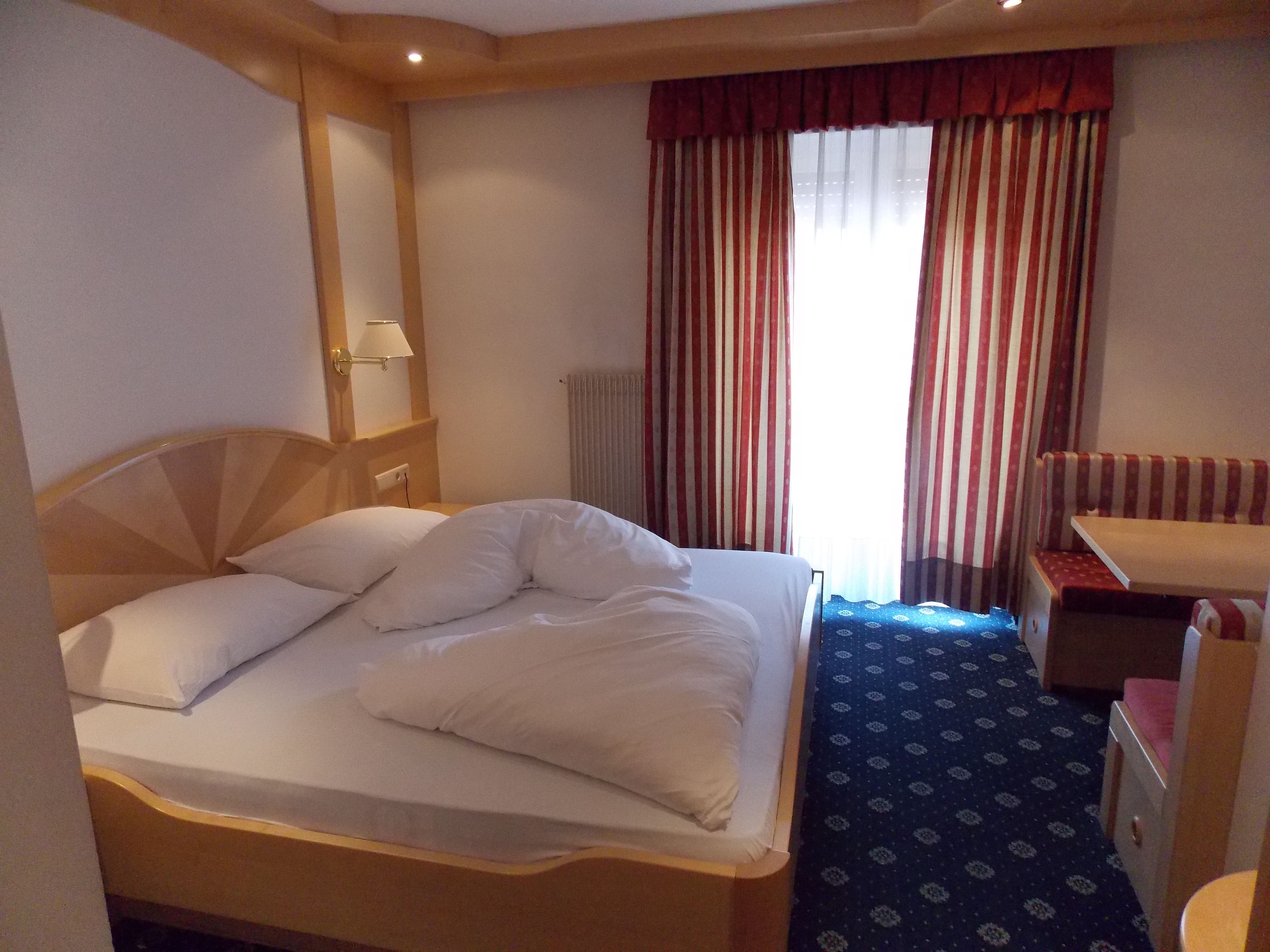 double or twin room | in-room safe, desk, cots/infant beds, rollaway beds