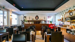 Tägliches inbegriffenes Frühstücksbuffet
