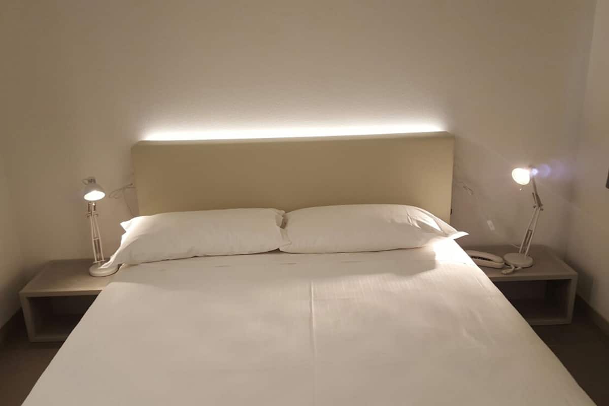 Minibar, in-room safe, desk, blackout curtains